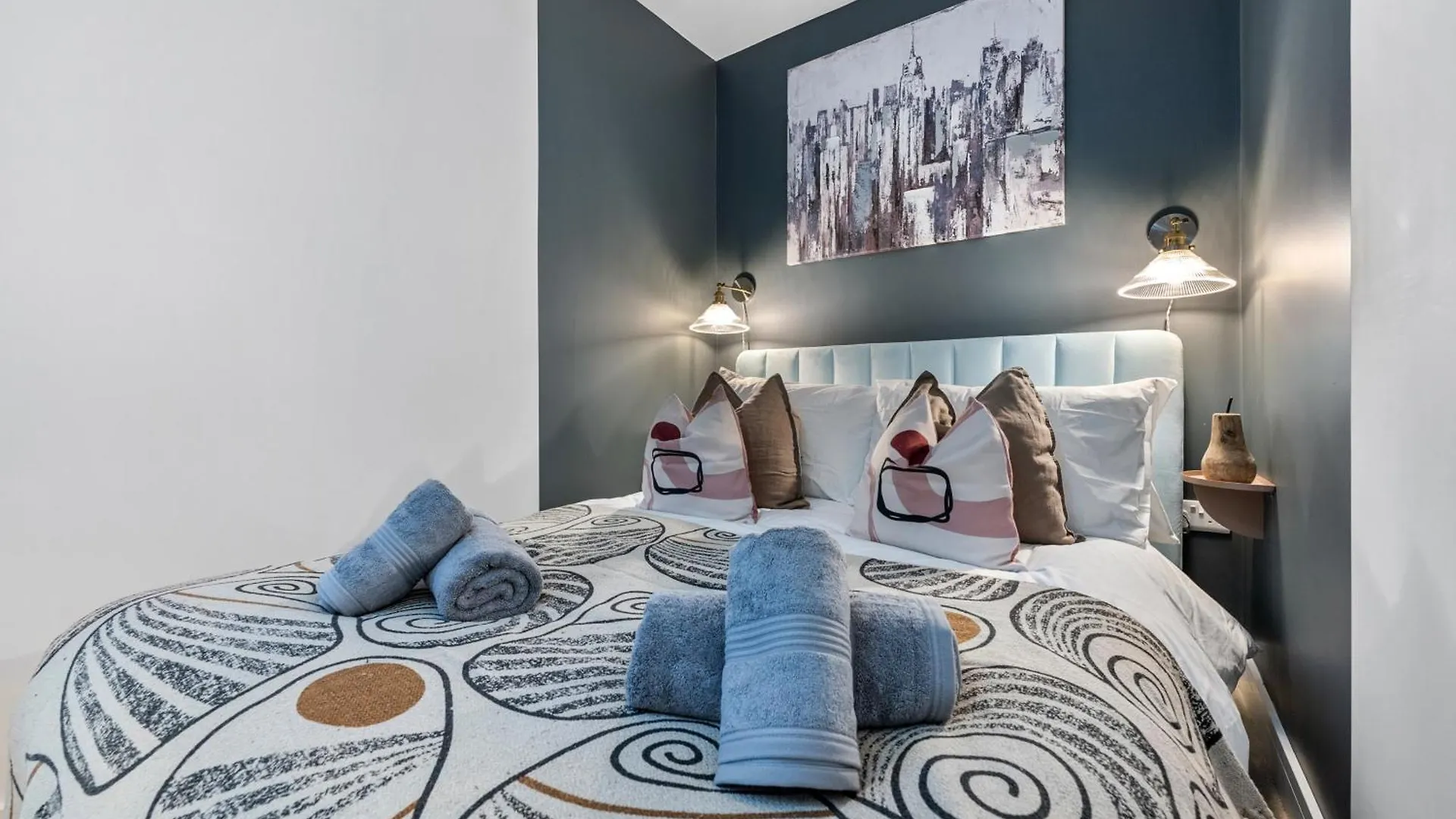 1 Bedroom Chic, City Centre, Cosy & Stunning Apartment In Southampton, Sleeps 4, Summer Special Offer - By Blue Puffin Stays United Kingdom